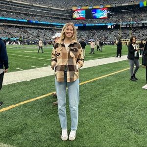 Meet your Posher, Grace